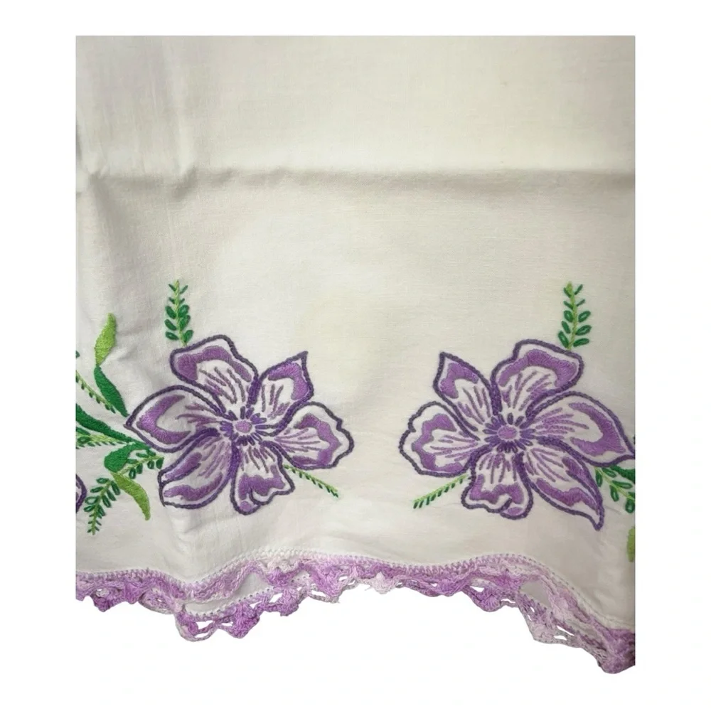 Floral Embroidered‎ Pillowcases Set